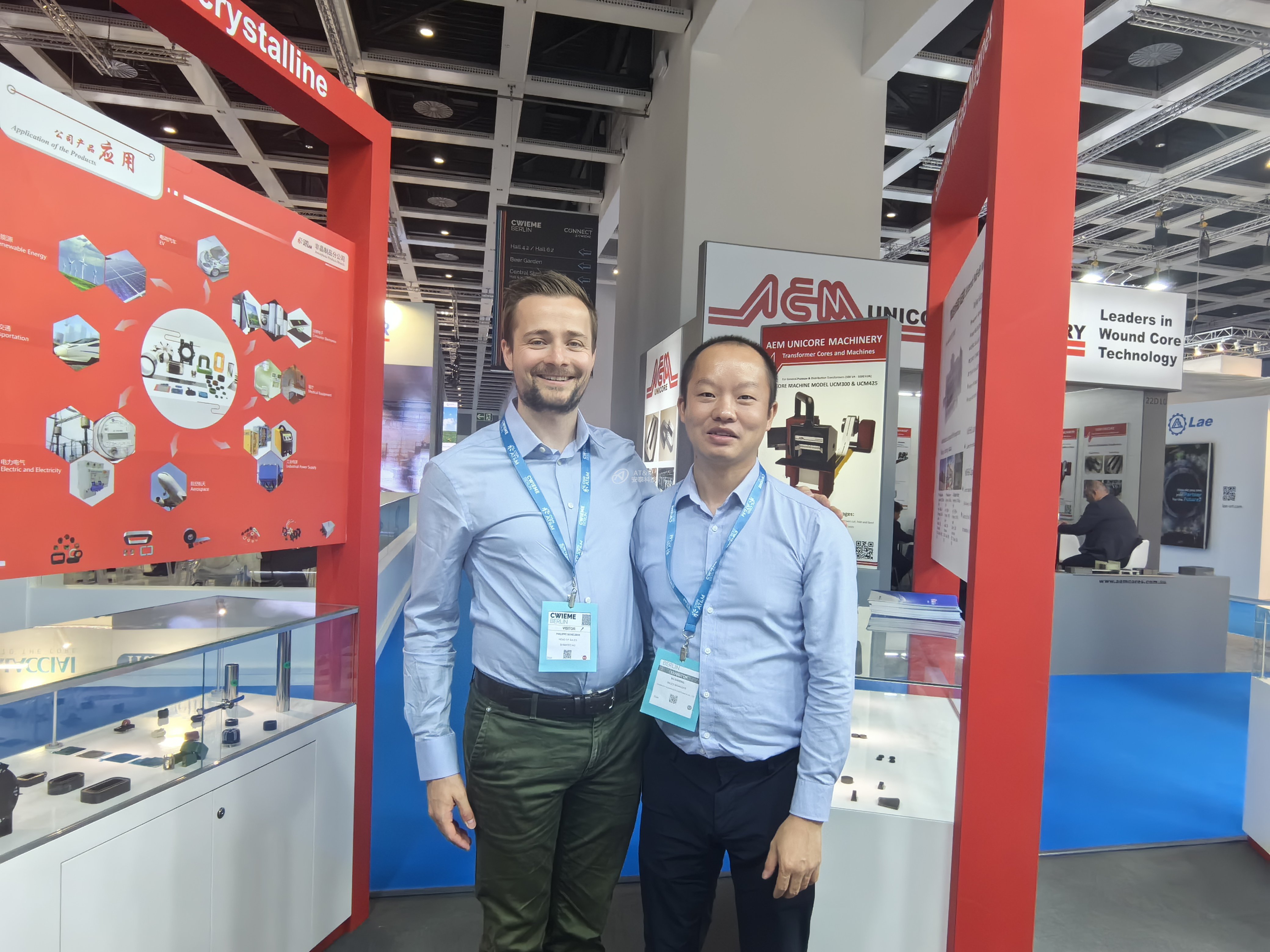 3圖、 許大鵬與客戶.jpg